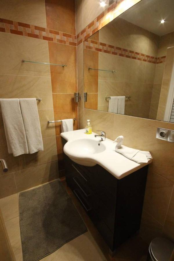 Luxury Cristianos Beachfront Apartment *